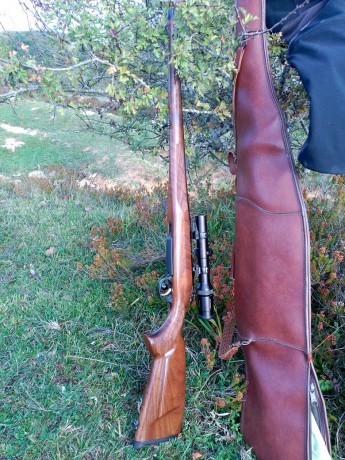 Vendo CZ Stutzen 8x57 JS con muy poco uso. Perfecto de pavón y maderas.
 Incluyo monturas para visor de 02