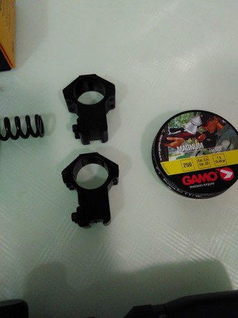 Como indica el titulo vendo esta carabina en el calibre 5,5 porque me e pasao al pcp y no la uso.
El precio 12