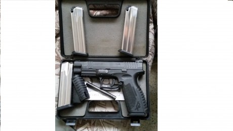 buenas
se vende  pistola Springfield modelo XD calibre 9 mm.muy pocos tiros  muy buen estado, maletín, 01