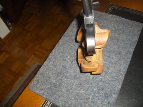 Hola: Vendo cacha Rink para la Morini de Libre. Como se puede ver en la primera foto, es S (pequeña), 00