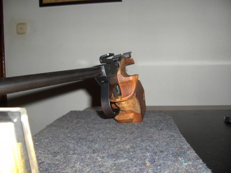 Hola: Vendo cacha Rink para la Morini de Libre. Como se puede ver en la primera foto, es S (pequeña), 12