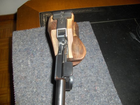 Hola: Vendo cacha Rink para la Morini de Libre. Como se puede ver en la primera foto, es S (pequeña), 11