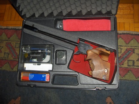 Hola: Vendo cacha Rink para la Morini de Libre. Como se puede ver en la primera foto, es S (pequeña), 10