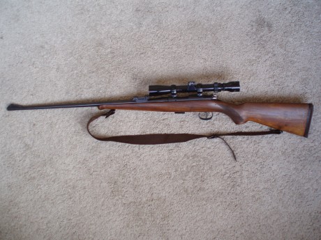 Buenas a todos

Vendo carabina calibre .22 Brno arms modelo 2. Modelo original de la antigua Checoslovakia.
Año 02