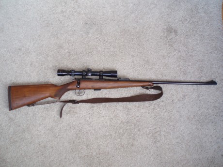 Buenas a todos

Vendo carabina calibre .22 Brno arms modelo 2. Modelo original de la antigua Checoslovakia.
Año 01