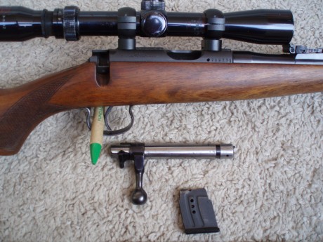 Buenas a todos

Vendo carabina calibre .22 Brno arms modelo 2. Modelo original de la antigua Checoslovakia.
Año 00