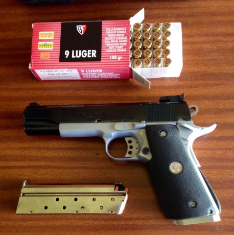 Vendo Colt 1911 9mms. Parabellum, bicolor MK IV serie 80 Government Model.
Precio 500 € o cambiaría por 01