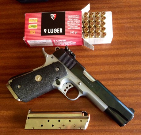 Vendo Colt 1911 9mms. Parabellum, bicolor MK IV serie 80 Government Model.
Precio 500 € o cambiaría por 00