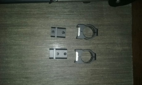 Vendo, en perfecto estado:

 a) Bipode Harris : VENDIDO 

b) Anillas Warne bajas (de 1") . Vendo 01