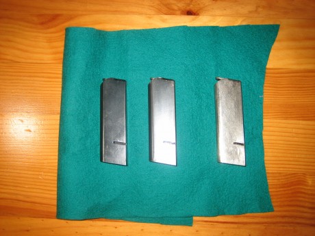 Cargadores  a 35€ con portes incluidos. Si se compran en lote a 25€ con portes incluidos.Están en Asturias. 02