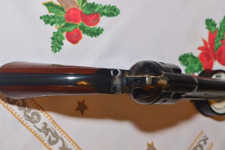 Buenas tardes.

Vendo este precioso revolver por 350€ al no darle apenas uso. Lo he usado 5 veces solamente, 00