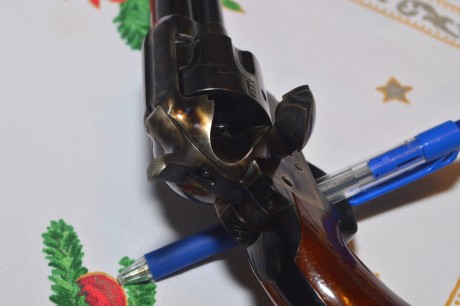 Buenas tardes.

Vendo este precioso revolver por 350€ al no darle apenas uso. Lo he usado 5 veces solamente, 22