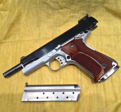 Vendo Colt 1911 9mms. Parabellum, bicolor MK IV serie 80 Government Model.
Precio 500 € o cambiaría por 30