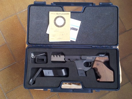 ¡ Hola a todos !
Pues eso, dispuesto a renovar mi armero pongo a la venta esta WALTHER EXPERT cal. 32WC 02