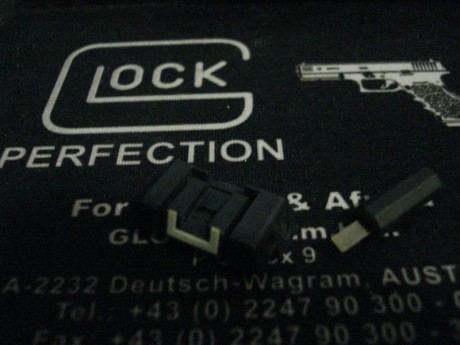 Buenas a todos.

Como ya vendí mi Baby Glock 26 de 4 gen...

  Pues lo citado en el título, VENDO LO QUE 02
