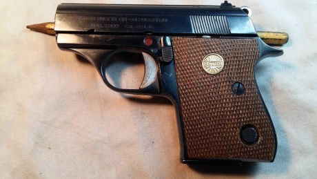 Vendo Pistola Astra 7000 calibre 22 inutilizada por fresado en recamara esta como nueva como se puede 00