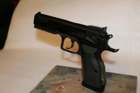    Vendo Tanfoglio Stock 3 9mm pb   
Perfecta para IPSC PRODUCCION o Precisión, muy Precisa y equilibrada.

 01
