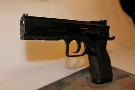    Vendo Tanfoglio Stock 3 9mm pb   
Perfecta para IPSC PRODUCCION o Precisión, muy Precisa y equilibrada.

 00