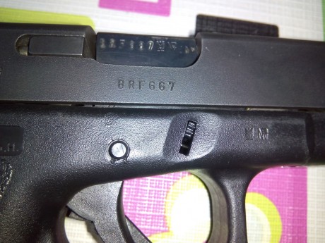 Vendo una Glock 17 de 2ª generación,"customizada" para recorridos de tiro,se le han cambiado 00