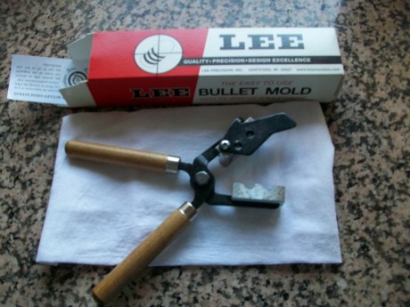 En Madrid vendo Turquesa Lee, TL 452-230-2R, microestrias, doble cavidad, perfecto estado, solo estrenada. 02