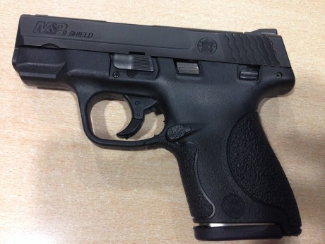Vendo mi Smith & Wesson M&P Shield. Extremadamente portable y sin el primer roce. Tiene exactamente 01