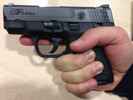Vendo mi Smith & Wesson M&P Shield. Extremadamente portable y sin el primer roce. Tiene exactamente 11