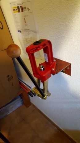 Buenas compañeros!

Quiero instalar en casa de mis padres una maquina de recargar para pasar el rato. 40