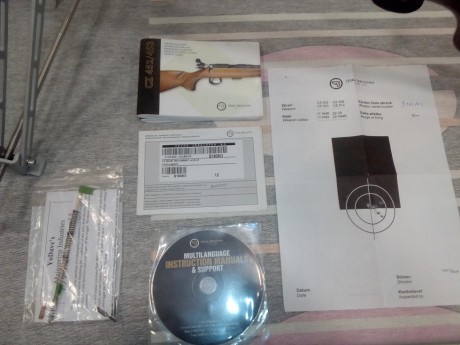 Buenas a todos,

Informaros que ya está todo vendido excepto el maletín que igual me lo quedo, y si no 20