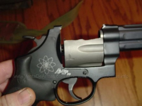 Esata aqui por error las explicaciones estan en otro foro 

Así ha quedado el revolver Uberti 45 lc, hoy 51