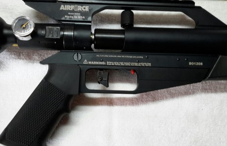 Vendo AirForce Pistol cal. 6,35 con los siguientes complementos:

- E-Tac modificado para botella pequeña.
- 02