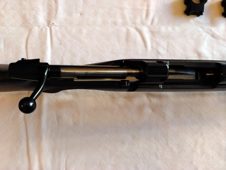 Se vende rifle de cerrojo CZ 550 en calibre 308,impecable ,gatillo al pelo,anillas 1"pulgada ,
esta 20