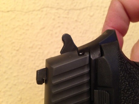 Hola a todos,
Hace poco que la adquirí, tenía en mente un arma de servicio moderna, con armazón no sintético 60