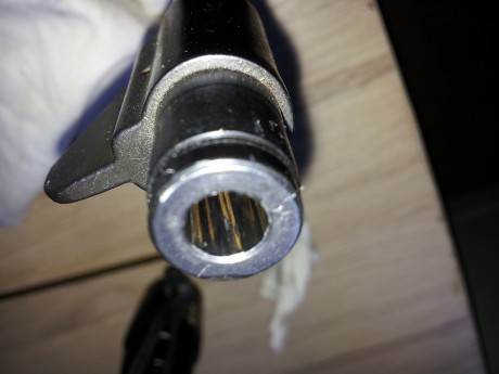 Queria vuestra opinion sobre el estado del cañon de un ruger mini en 7,62x39, al observarlo detenidamente 02