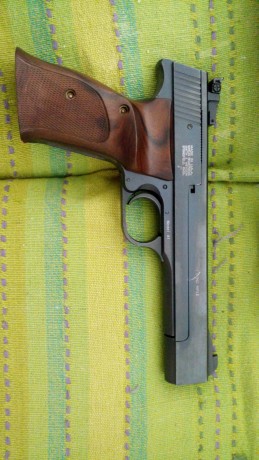 Buenas,

vendo una CZ75 SP-01 Shadow, comprada en arminse a finales de 2014, venía con el disparador afinado 10