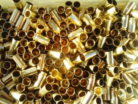 Tengo disponible 1.000 vainas para vender del calibre 9 mm para desempistonadas y pasadas por el Tumblers 00