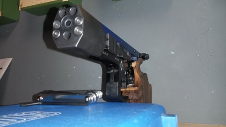 Pues lo dicho, vendo esta pistola de competicion standar y velocidad.
Su estado es muy bueno, tanto estetico 01