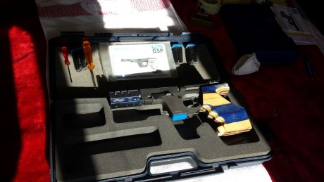 Un compañero deja las armas de fuego y me pide que ponga este anuncio.
 Vendo  Walther GSP cal. 22 + kit 10