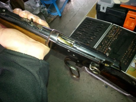 Buenos días:
Hace días puse un tema en el foro porque mi carabina Tigre venía sin expulsor, y por tanto 91