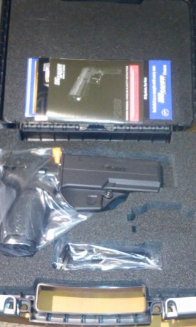 Sig Sauer se apuntó un poco tarde a la moda del polímero pero, una vez entrada en la ola, apunta subir 02