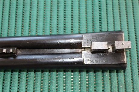 Vendo escopeta paralela marca "AYA" edición para el Ejercito del Aire, calibre 12/70 01