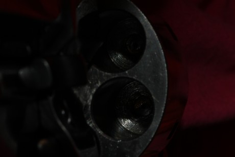 Hola.

Tengo dos revólveres Uberti un "Improved" con armazón forjado y uno en acero inoxidable. 170