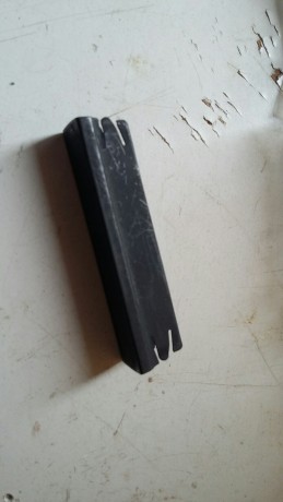 Hola.
Pongo a la venta estos peines nuevos con sus bolsitas por abrir, para fusiles Mosin Nagant cal. 01