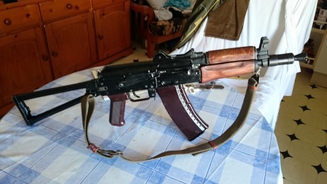 vendo subfusil ak su-74 inutilizado ,certificado europeo Alemania precio 225 euros. 00