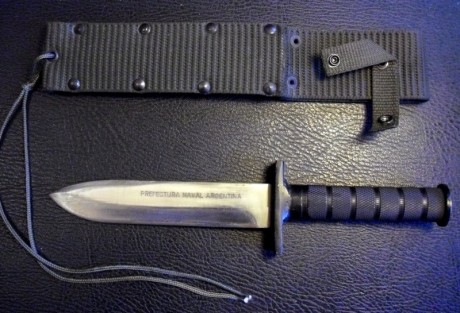 Vendo cuchillo de la Prefectura Naval Argentina, nuevo, sin gastos envio, por 70 Euros 00