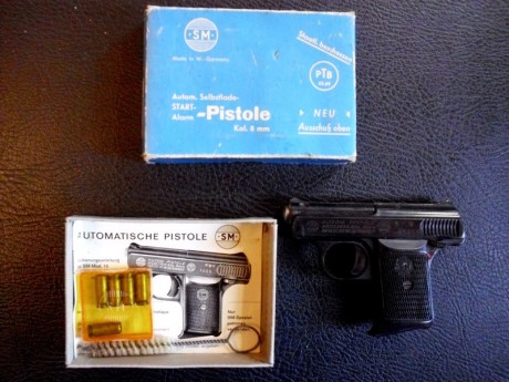 Vendo pistola detonadora SM, alemana con caja original, manual, algunos cartuchos, nueva, calibre 8 mm 01