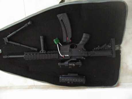 Carabina semiautomática Smith Weeson 15/22 con muchos éxtras:
Dos culatas,empuñadura anatómica y original, 30