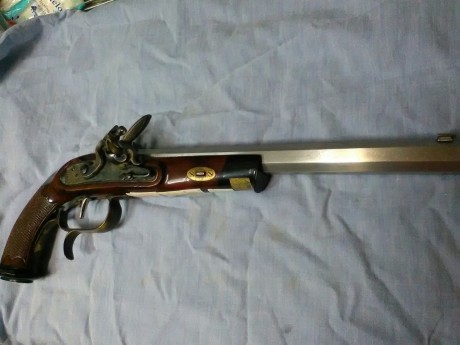 Un gran tirador y amigo, vende esta pistola W. Parker of London 1810, fabricada por Ardesa, calibre 45, 00