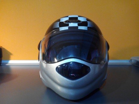 Casco marca Projet for Safety muy poco uso lo compre para mi hija pero no lo ha usado a penas, es la talla 00