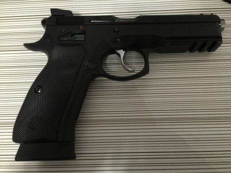 Vendo Cz Shadow con cañon de cinco pulgadas, comprada hace 4 meses y usada solo en 3 tiradas.
Se incluyen 02