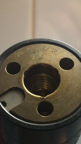 Hola
Me ofrecen una Steyr lp1 de co2
Del 2001 es el arma y esta con todo de origen,no se a cambiado ni 90